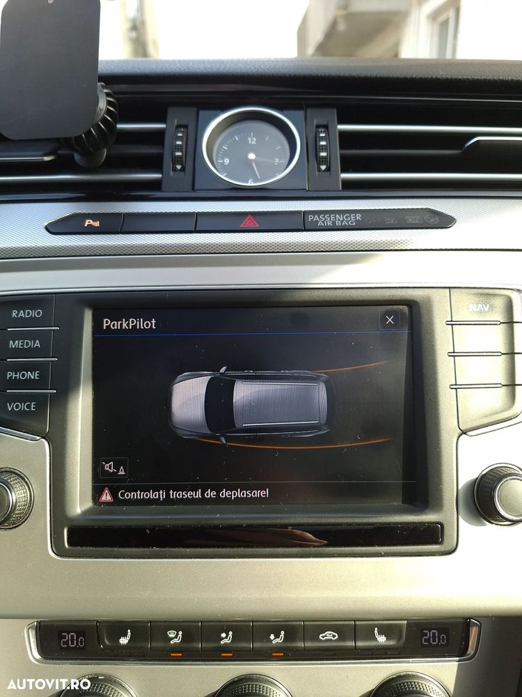 Volkswagen Passat 2.0 TDI DSG (BlueMotion Technology) Comfortline - 31