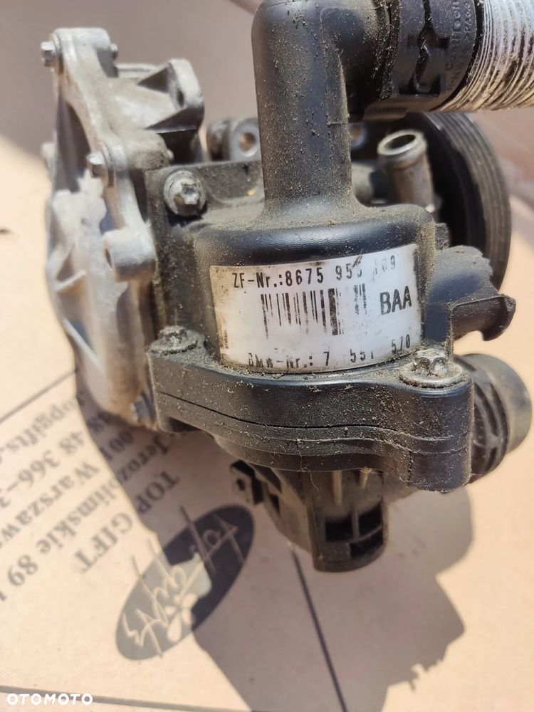 BMW E90 E91 OBUDOWA TERMOSTATU 7551570 OBUDOWA - 3