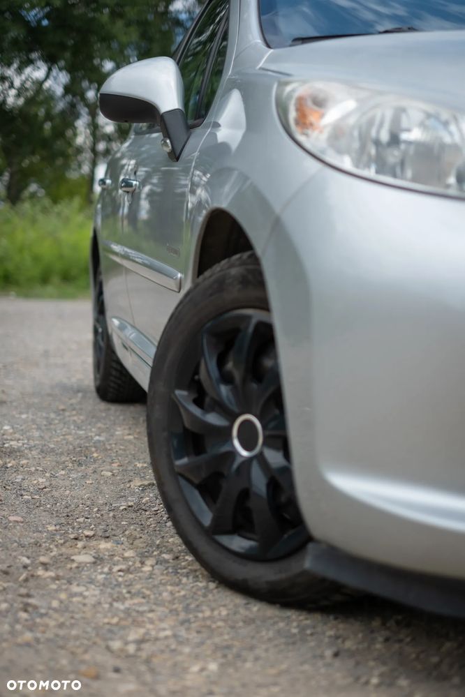 Peugeot 207 1.4 16V Trendy - 14