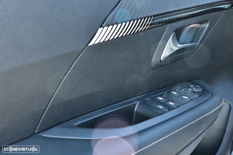 Peugeot 208 1.2 PureTech Allure - 15