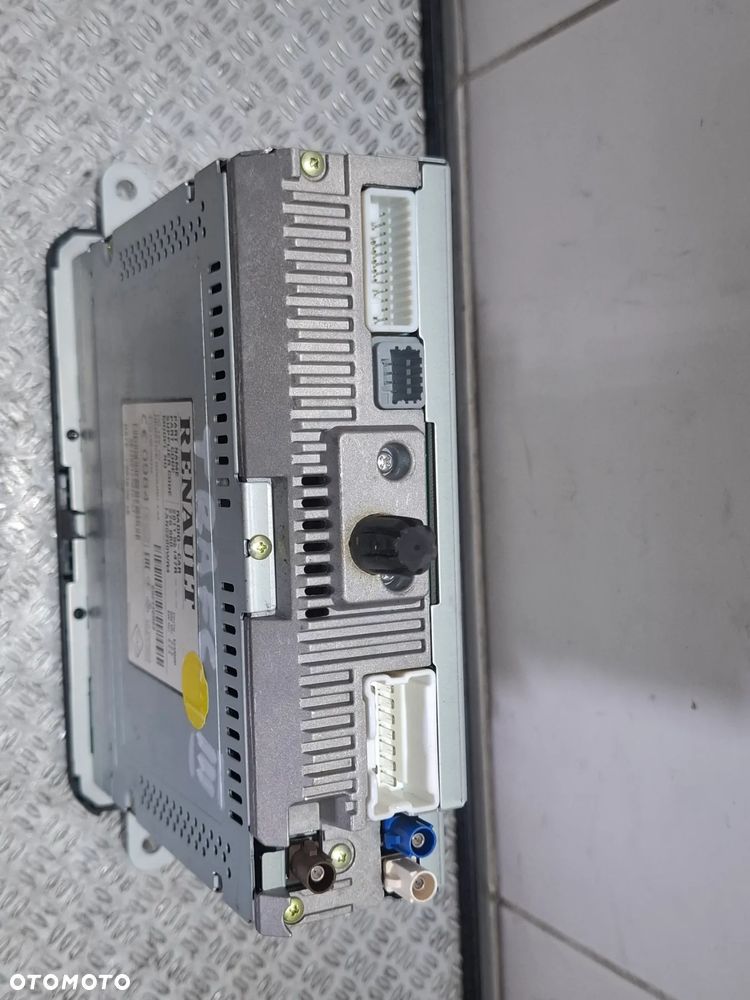Radio USB Nawigacja Renault Trafic III 2016 rok nr 281152147R kod 0261 - 3