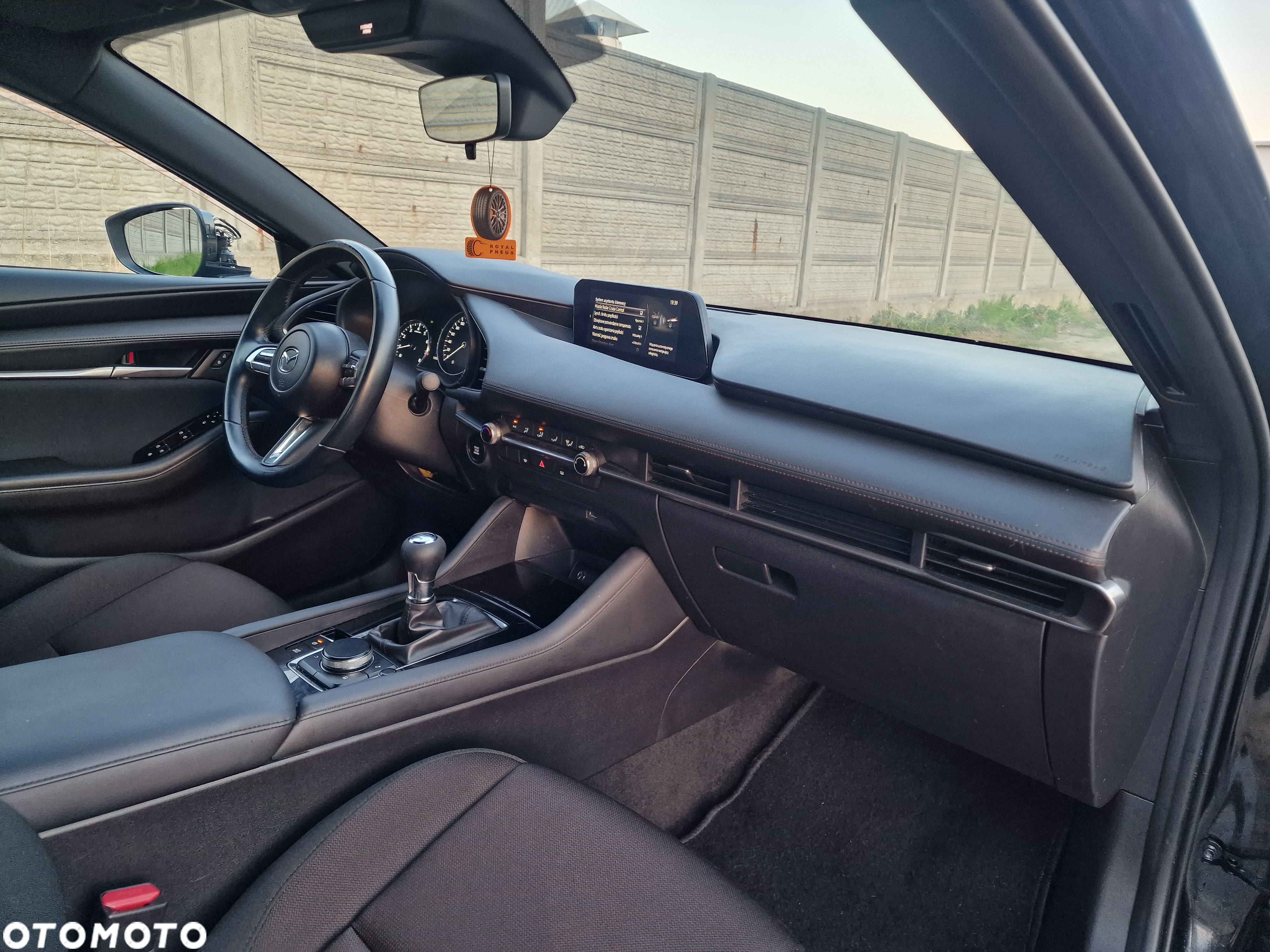 Mazda 3 e-SKYACTIV-G 2.0 M HYBRID - 13
