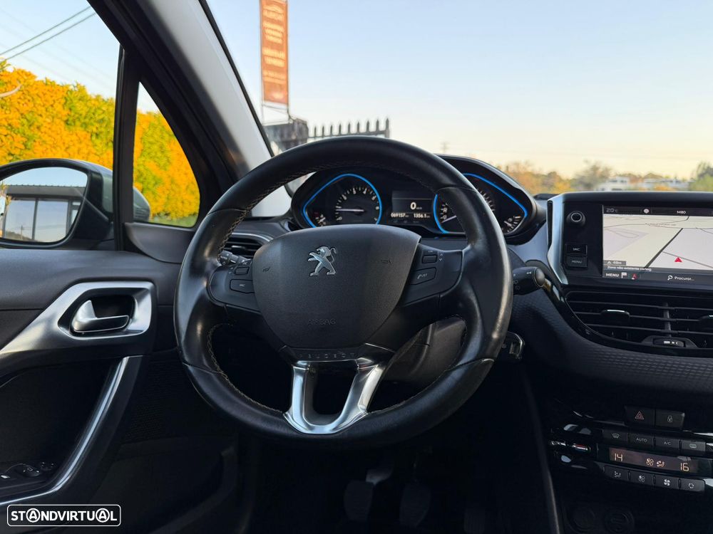 Peugeot 2008 1.2 PureTech Allure - 14