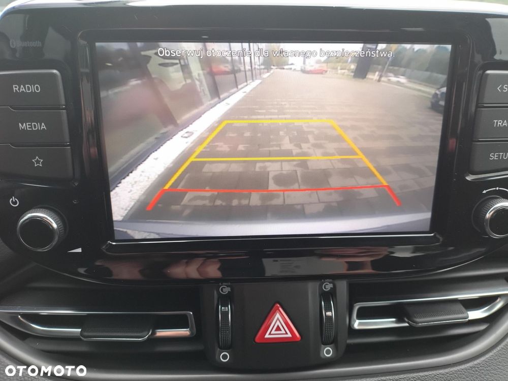 Hyundai i30 1.5 DPI Smart - 25