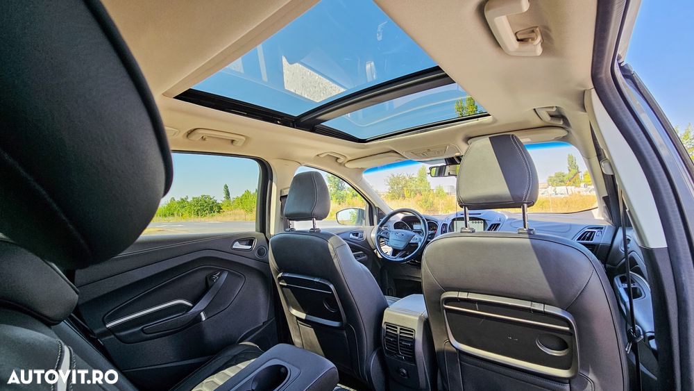 Ford Kuga 2.0 TDCi 4WD Powershift Vignale - 13