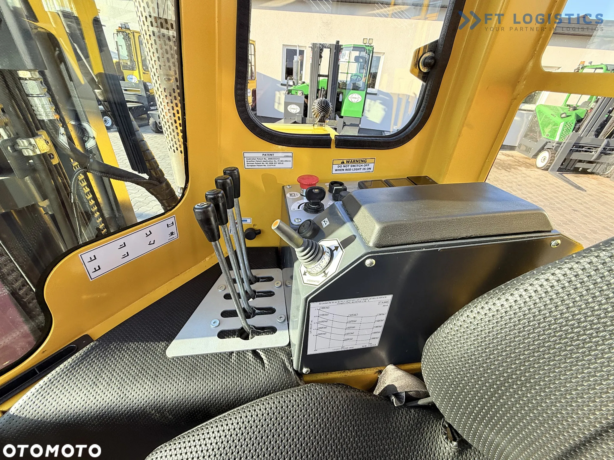 Combilift C3000 / GAS / TRIPLEX- 7600MM / POZYCJONER WIDEŁ / WOLNY SKON / PEŁNA OGRZEWANA KABINA / JEDYNIE 7868H / Szeroka oferta wózków czterokierunkowych i bocznych, dopasowanych do różnorodnych potrzeb i zastosowań. - 19