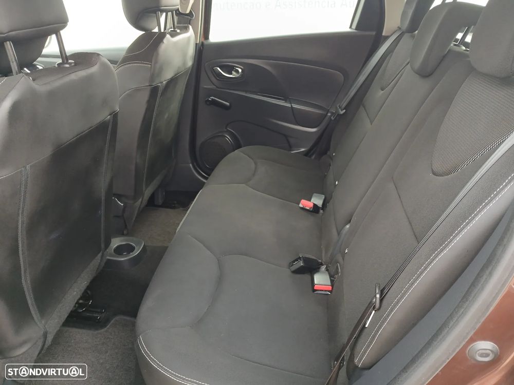 Renault Clio Sport Tourer 0.9 TCE Dynamique S - 17