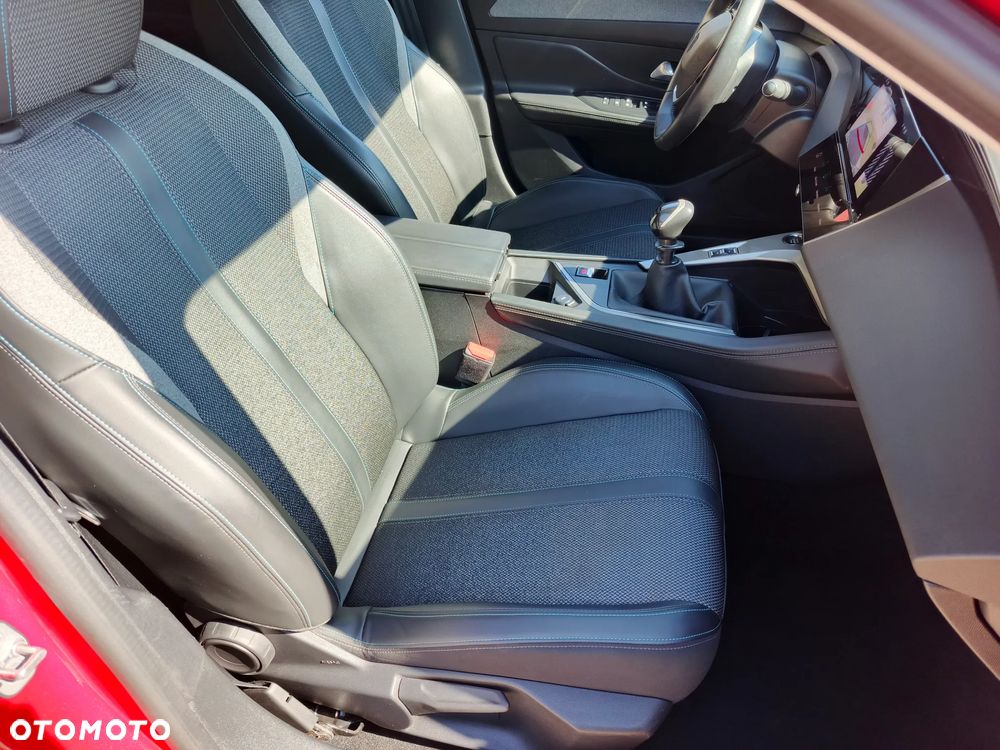 Peugeot 308 1.2 PureTech Allure Pack S&S - 17