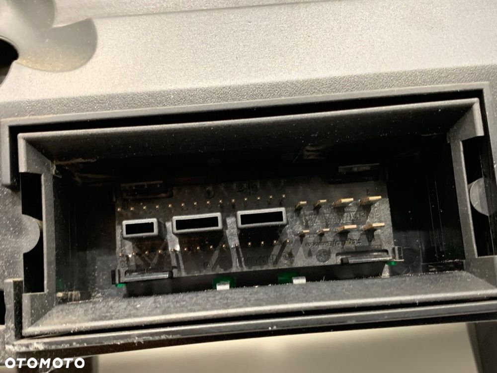 LICZNIK  VW GOLF V (1K1) 2003 - 2010 1.9 TDI 77 kW [105 KM] olej napędowy 2003 - 2008 1K0920850L - 4