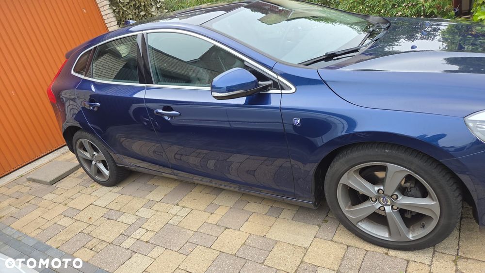 Volvo V40 D2 Drive-E Ocean Race - 1