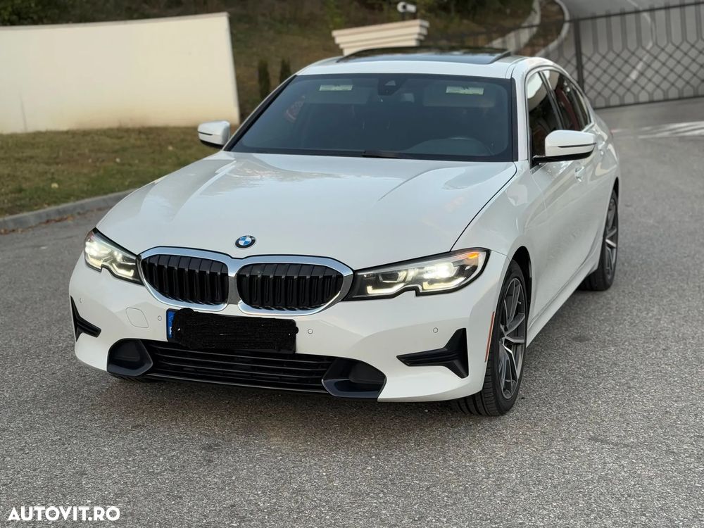 BMW Seria 3 330i xDrive AT - 1