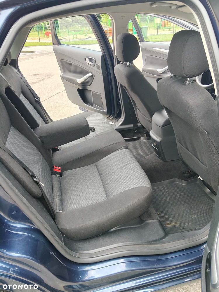 Ford Mondeo - 17