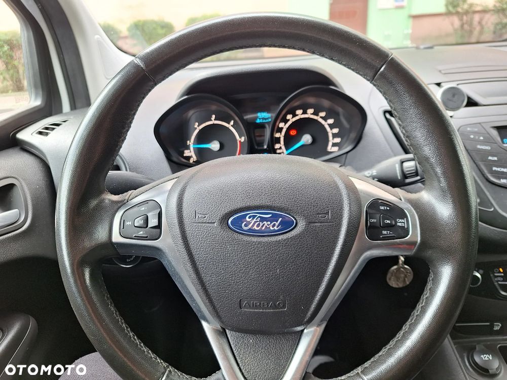 Ford Transit Courier - 8