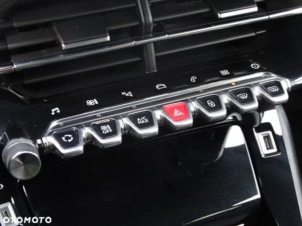 Peugeot 208 PureTech 100 EAT8 GT - 18