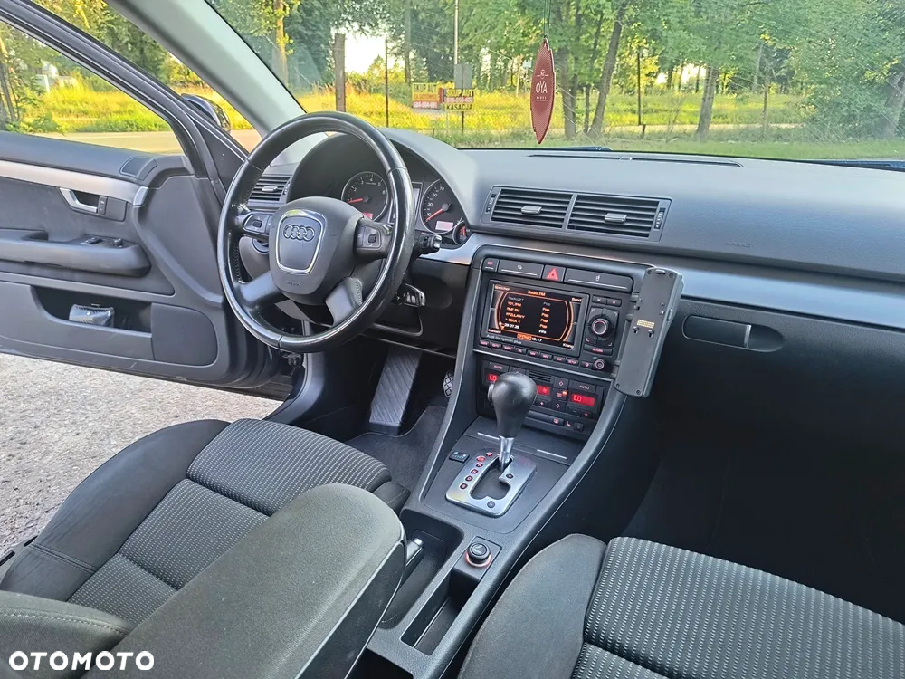 Audi A4 - 24