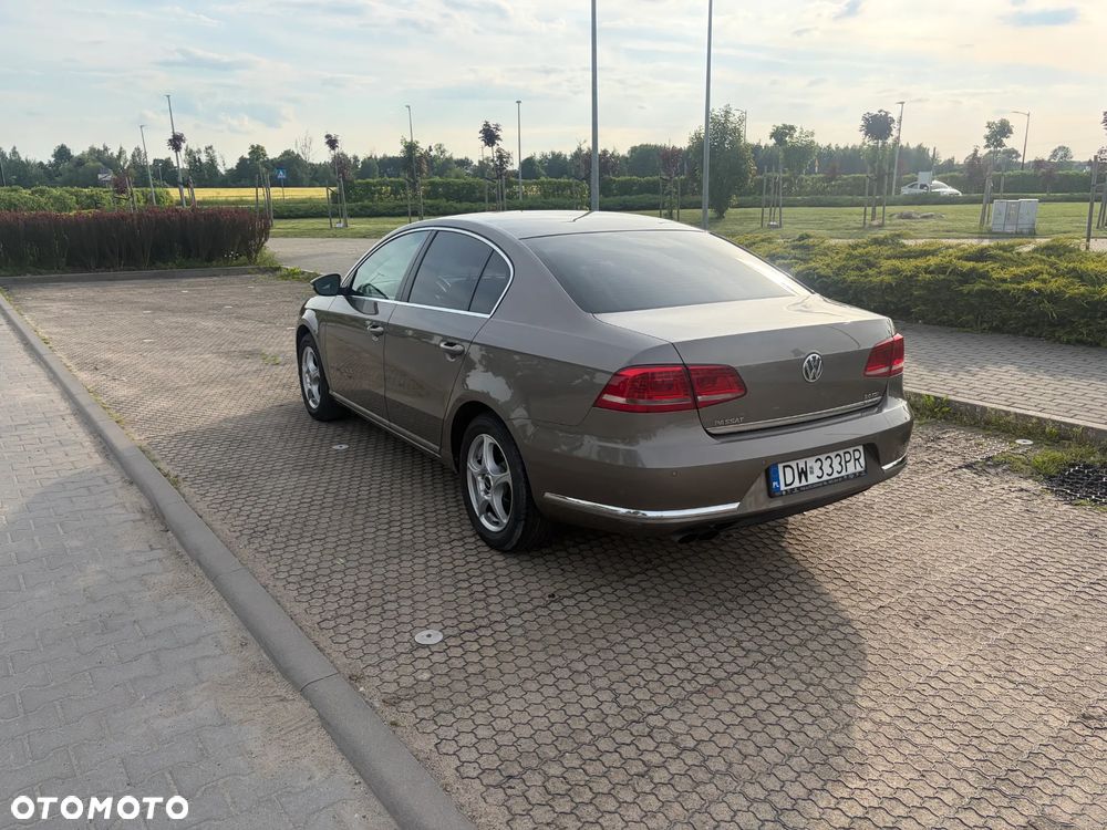 Volkswagen Passat 2.0 TDI Comfortline - 13