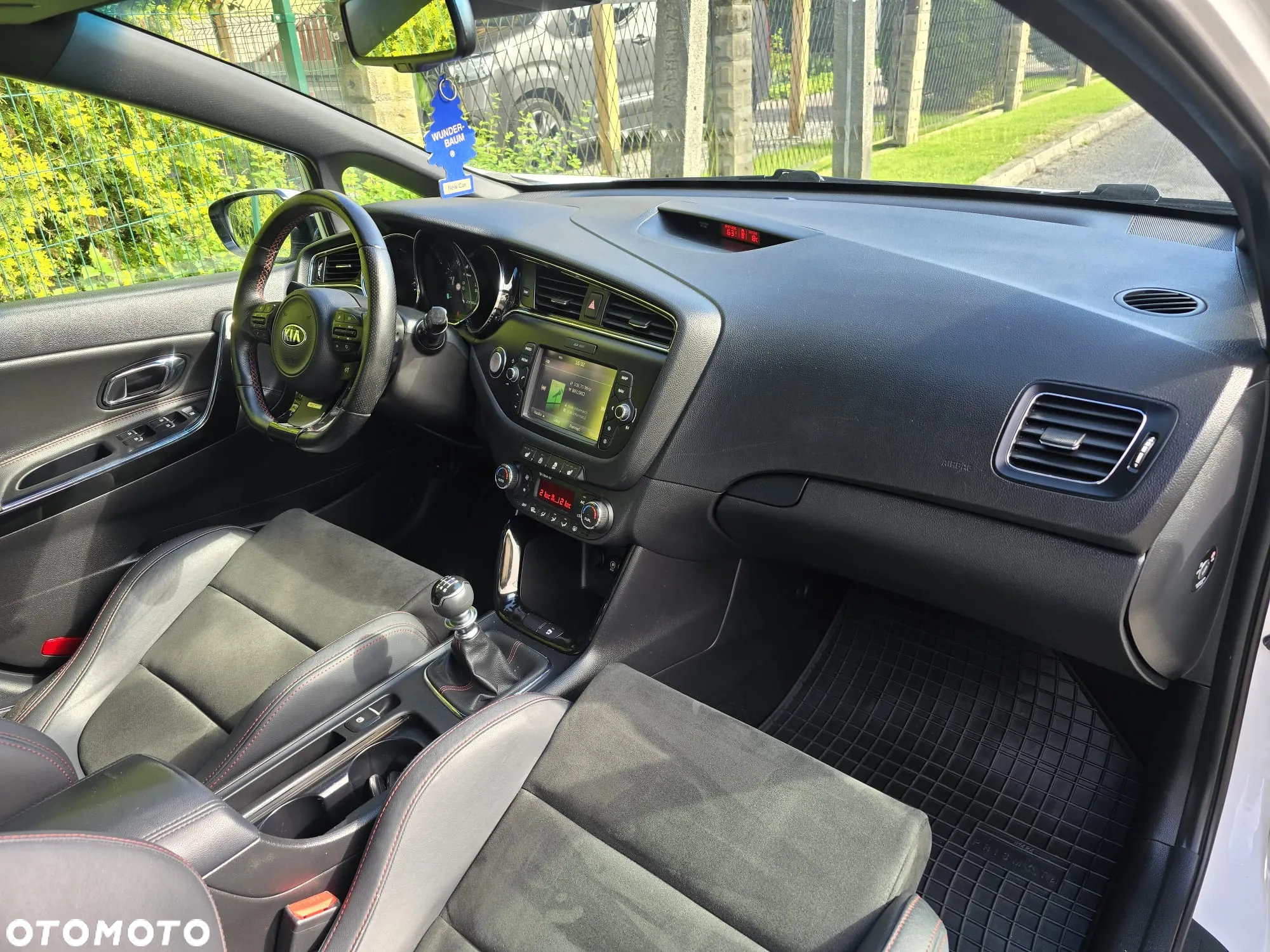 Kia Ceed 1.6 T-GDI GT - 35