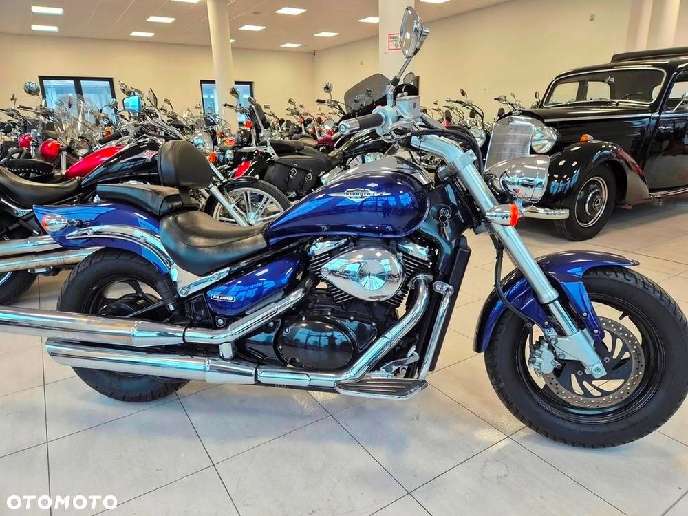 Suzuki Intruder - 3