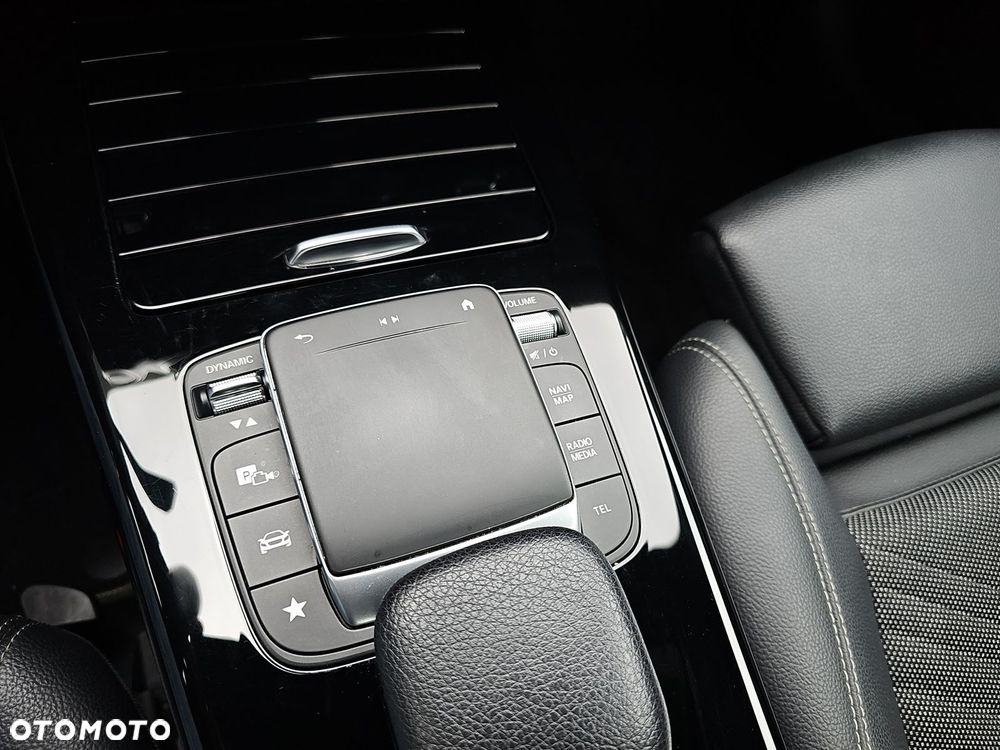 Mercedes-Benz Klasa A 180 7G-DCT - 27