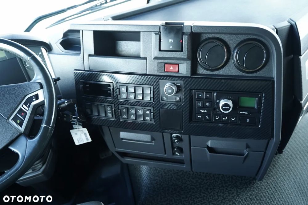 Scania T 520 / PEŁNY ADR / RETARDER  / - 30