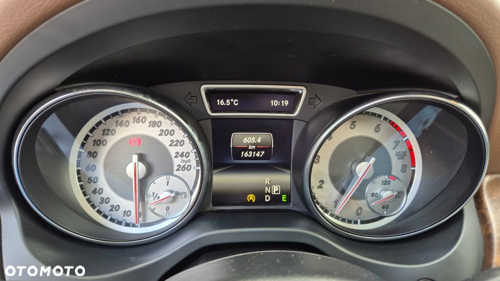 Mercedes-Benz GLA 200 7G-DCT AMG Line - 22
