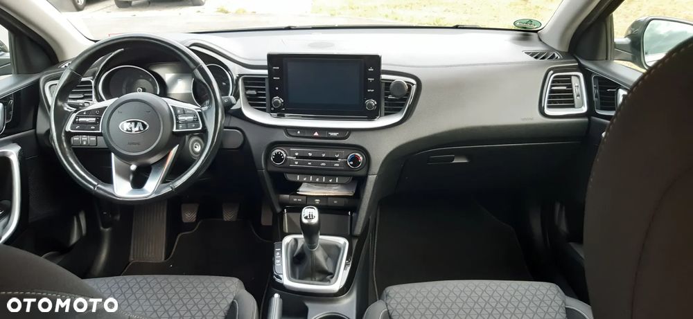Kia Ceed 1.6 CRDi Vision - 6