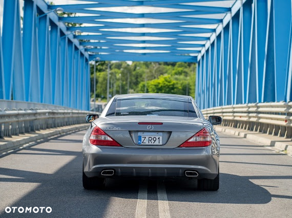 Mercedes-Benz SL - 24