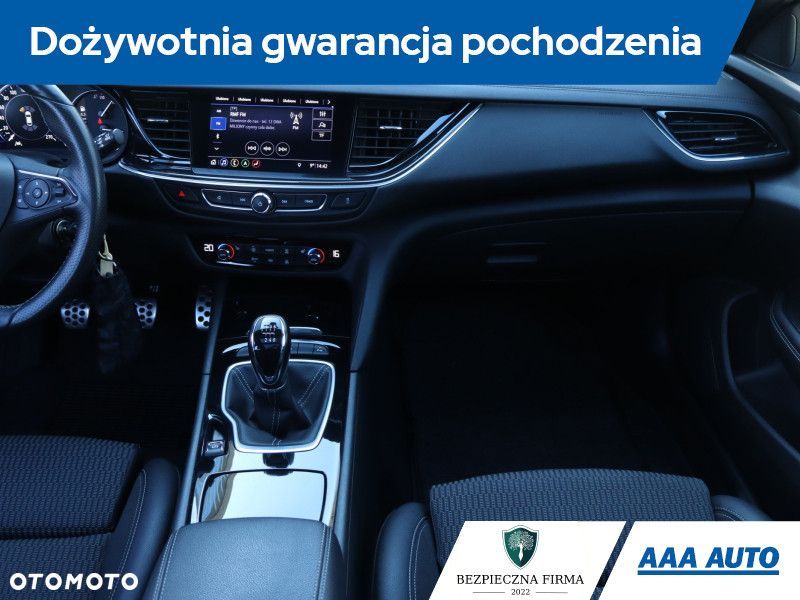 Opel Insignia - 10