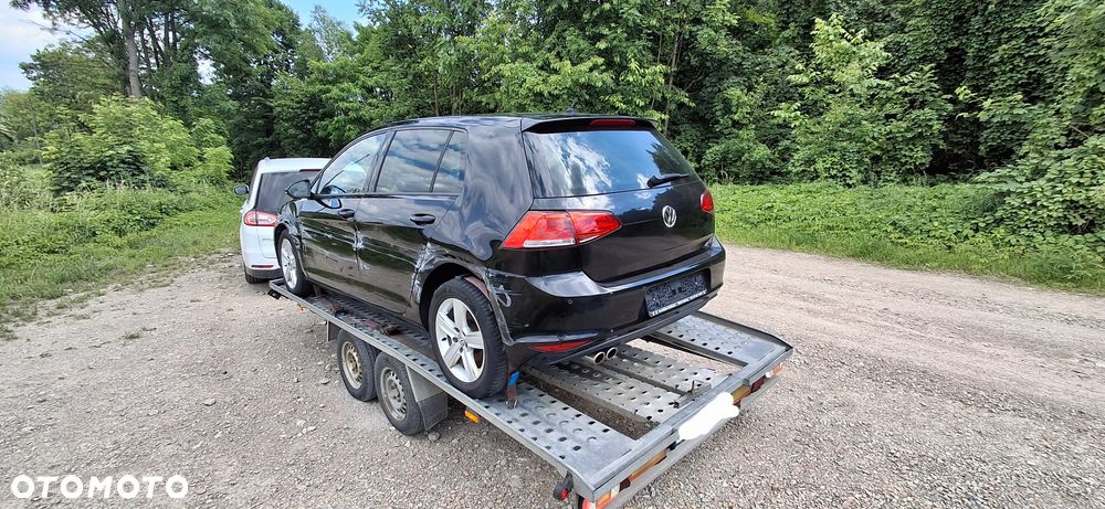 Volkswagen Golf 2.0 TDI BlueMotion Technology Lounge - 3