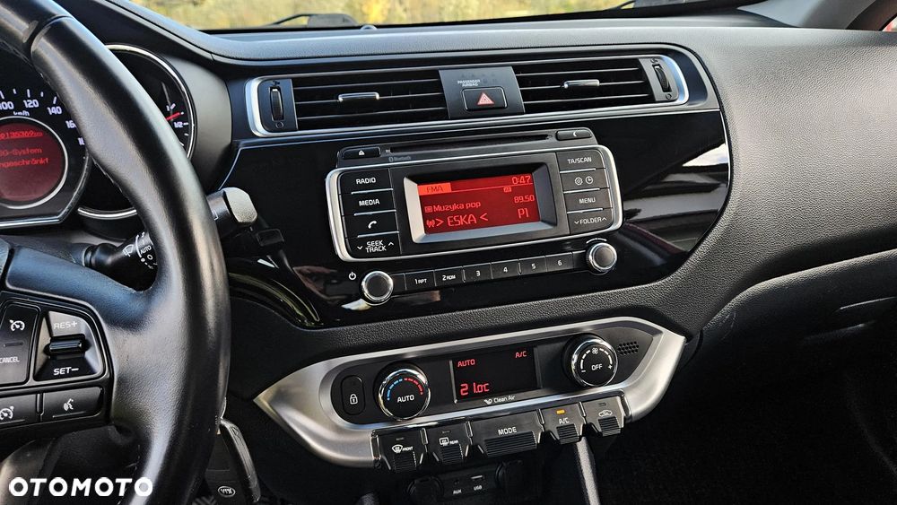 Kia Rio 1.4 Dream-Team Edition - 29