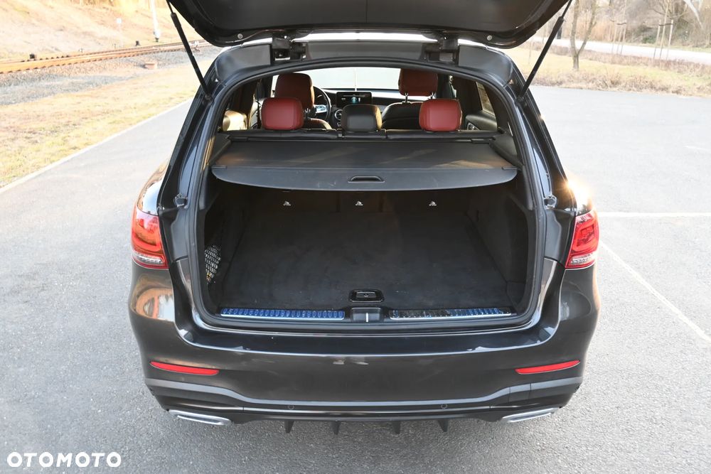 Mercedes-Benz GLC - 31