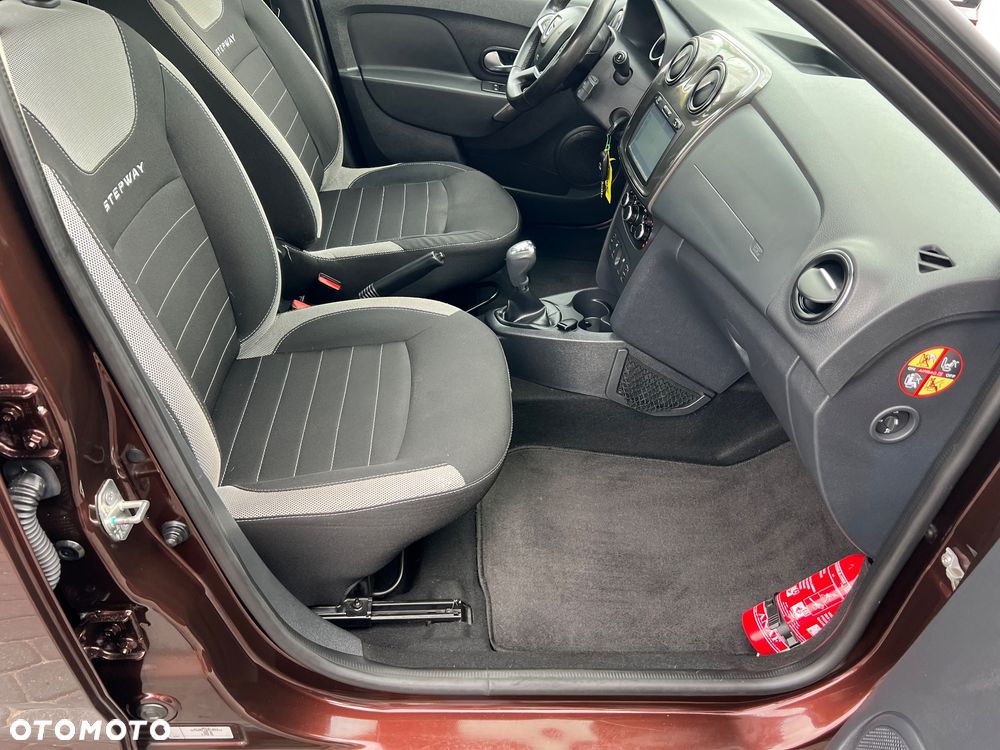 Dacia Sandero 0.9 TCe Laureate S&S Easy-R - 29