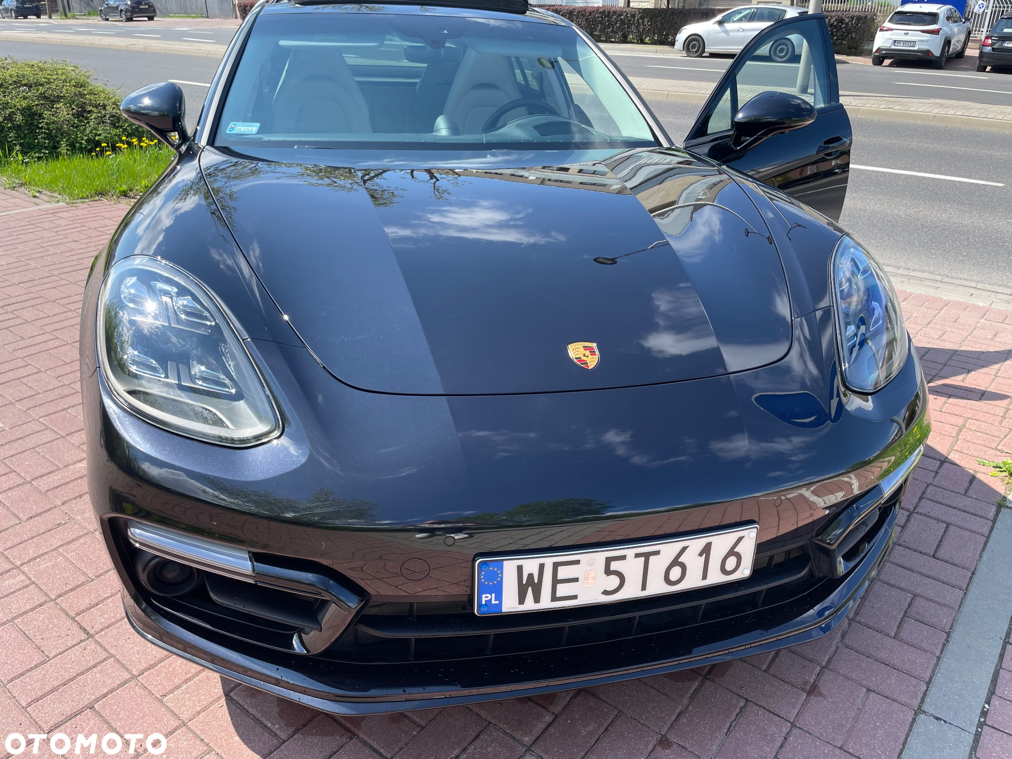 Porsche Panamera 4 Platinum Edition - 9