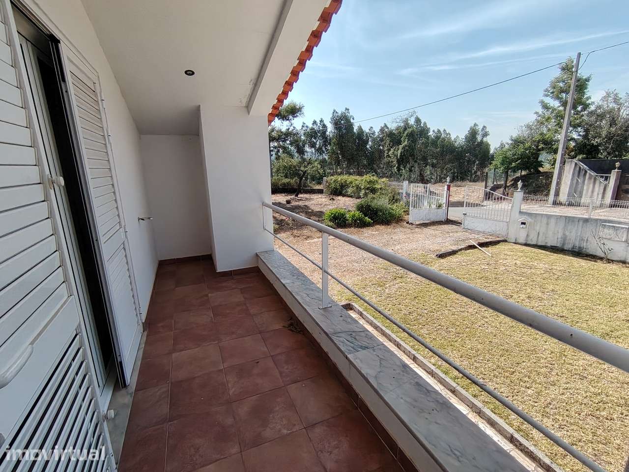 Moradia T2 isolada com jardim e terraço - Grande imagem: 4/12