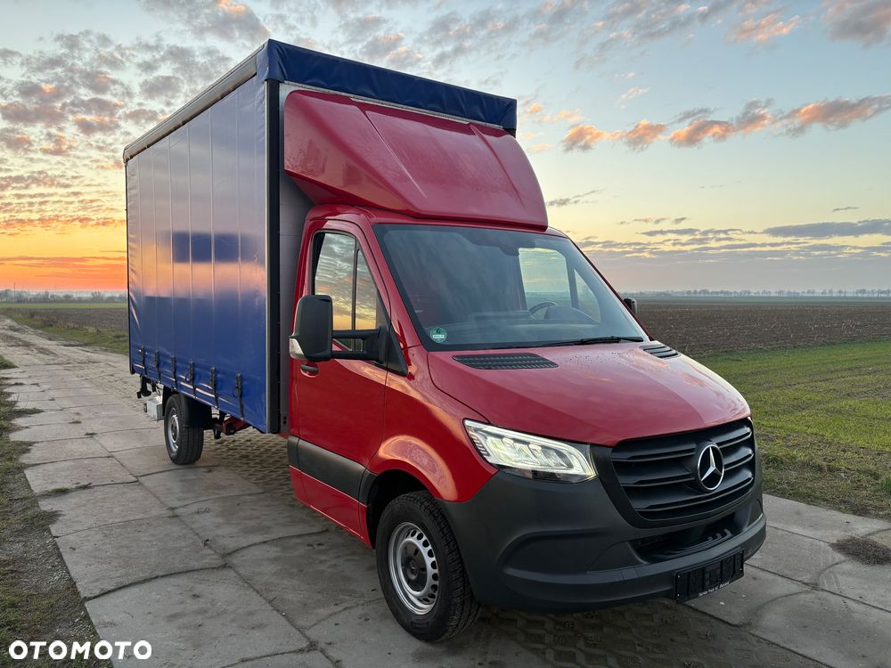 Mercedes-Benz Sprinter - 1