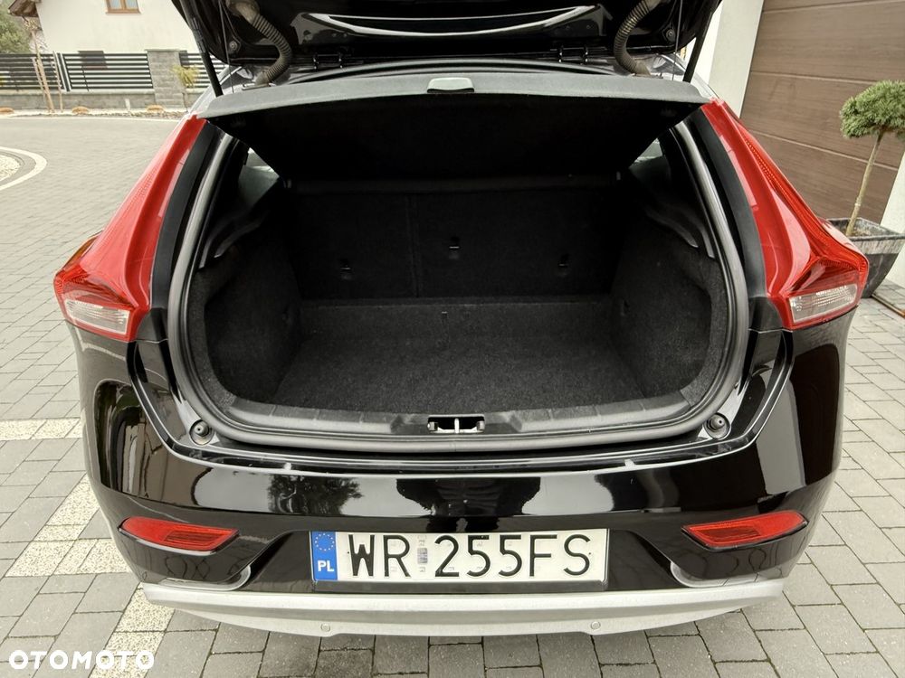 Volvo V40 D2 Drive-E Momentum - 33