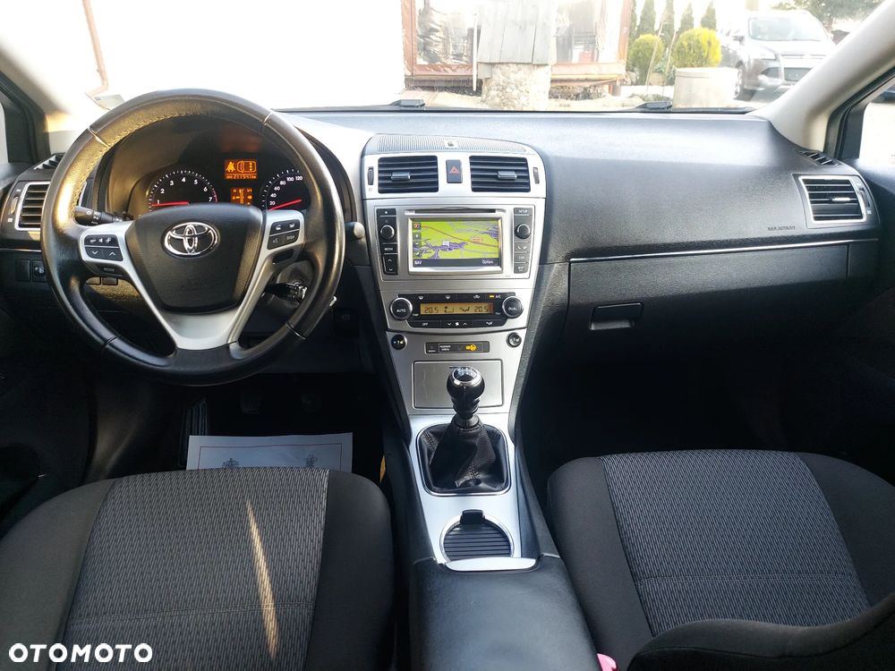 Toyota Avensis - 26