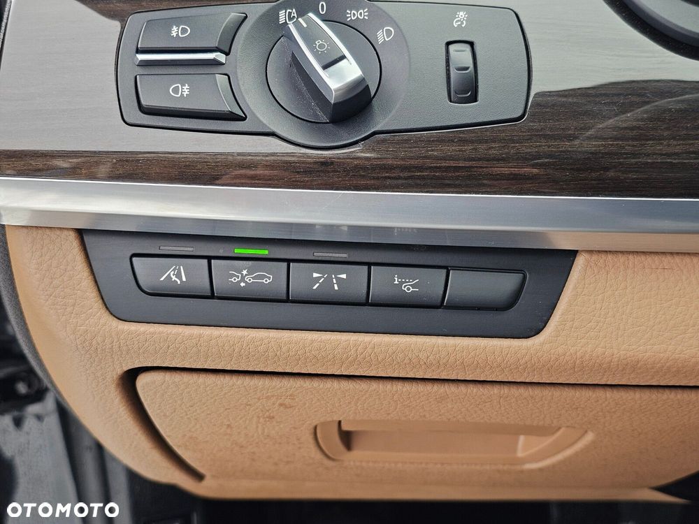 BMW Seria 7 - 28