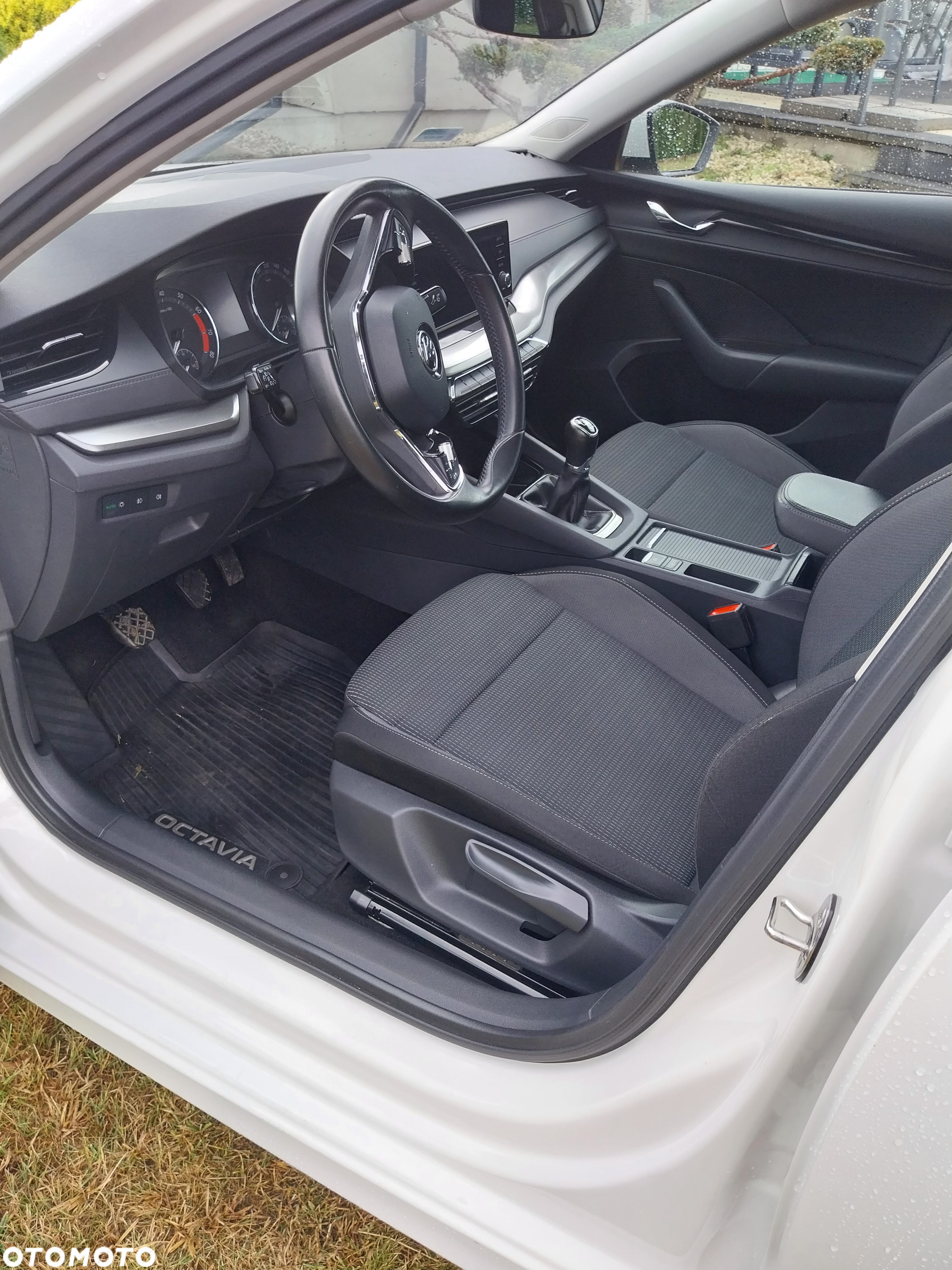 Skoda Octavia 1.5 TSI ACT Ambition - 9