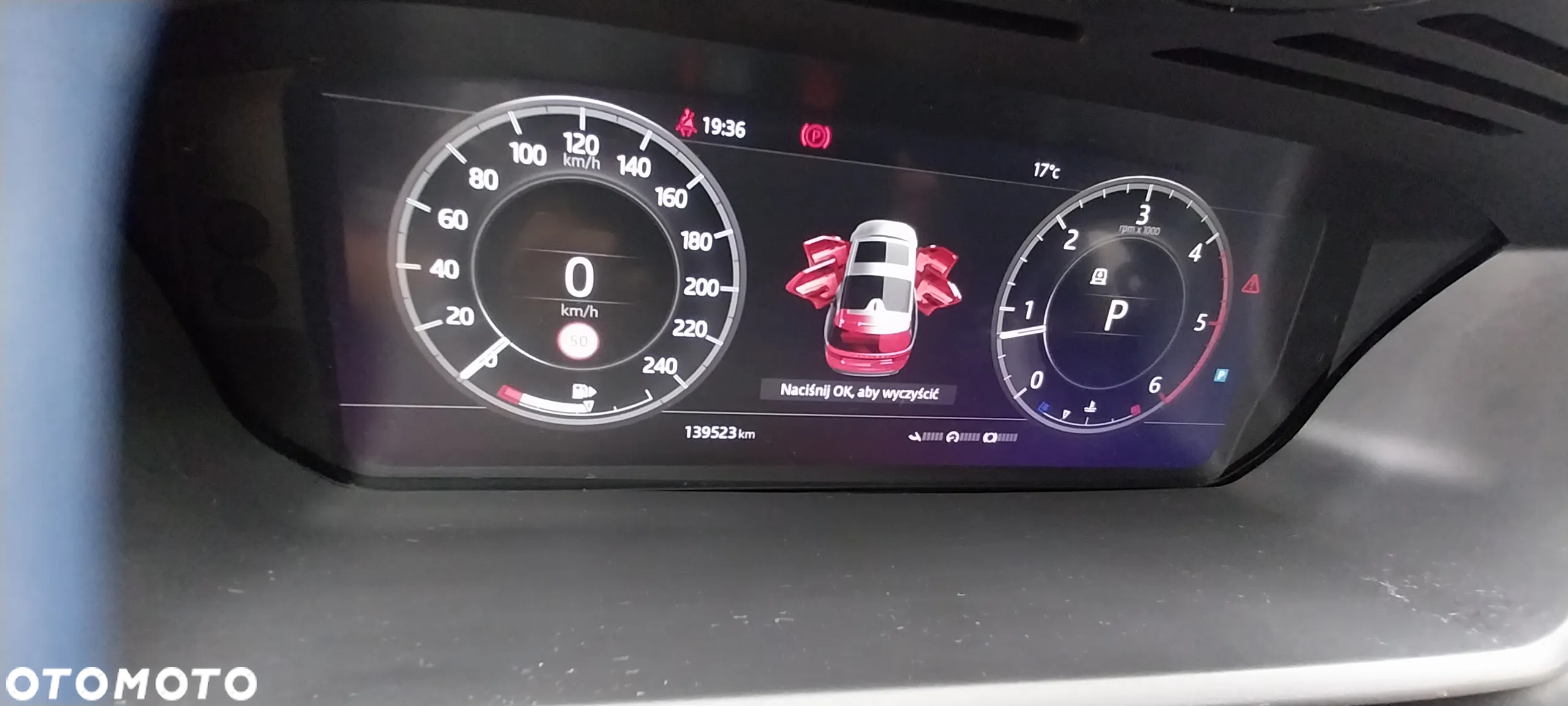 Land Rover Discovery V 2.0 SD4 HSE Luxury - 12