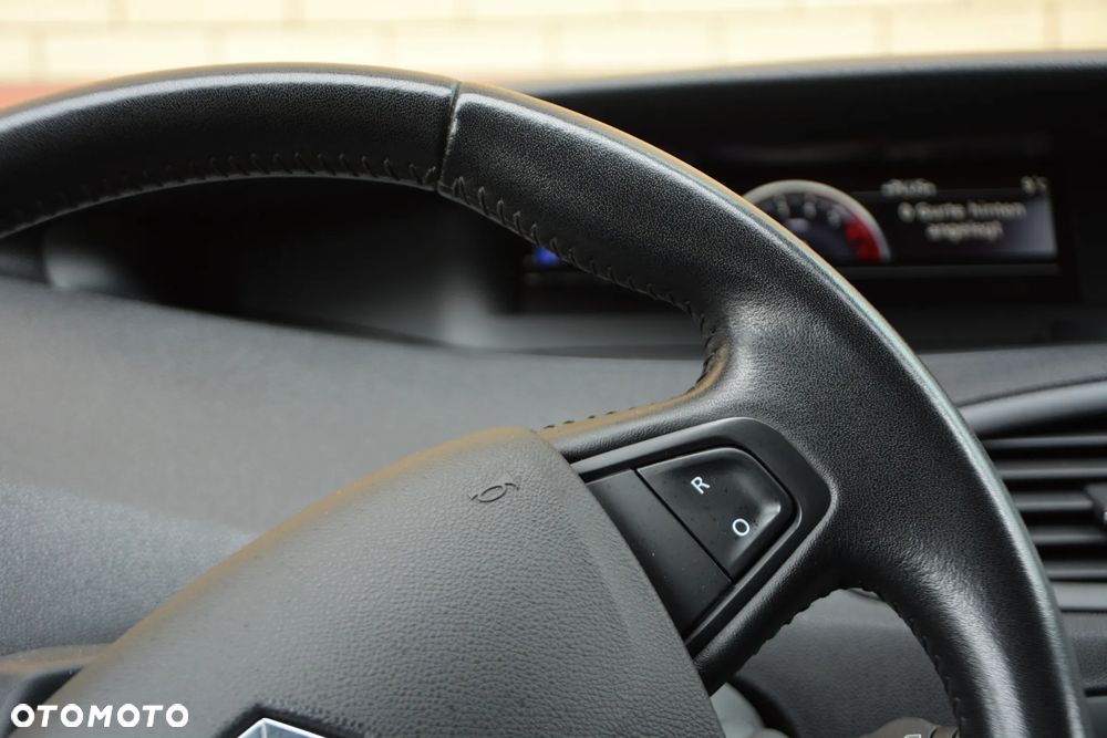 Renault Scenic - 17