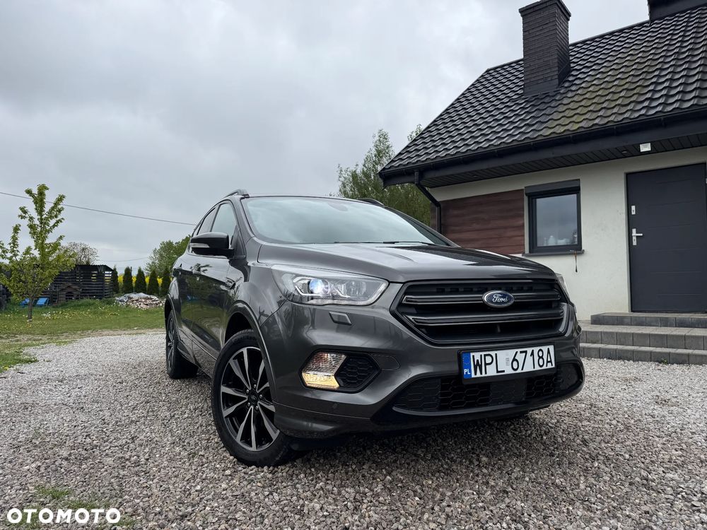 Ford Kuga 1.5 EcoBoost 2x4 ST-Line - 38