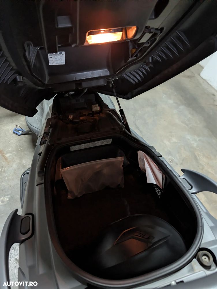Suzuki AN 650 Burgman - 10