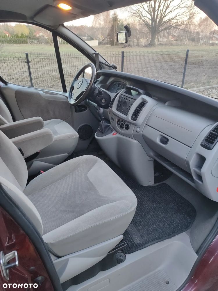 Opel Vivaro Tour - 17