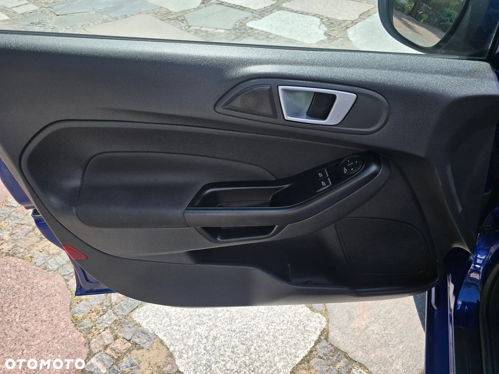 Ford Fiesta 1.0 EcoBoost Titanium - 24