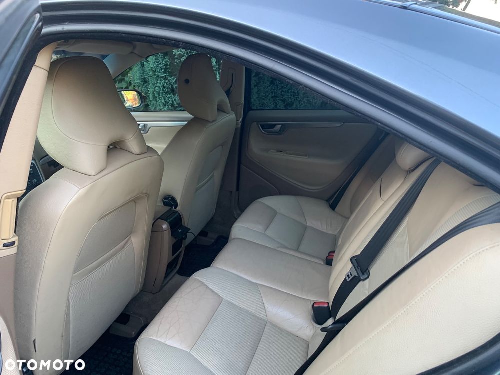 Volvo S60 2.4D5 Diament - 12