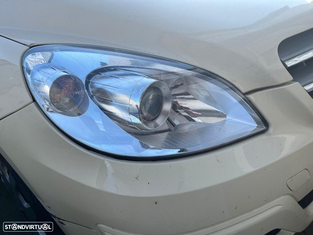 FAROL DIREITO MERCEDES-BENZ CLASE B BM 245 - 1