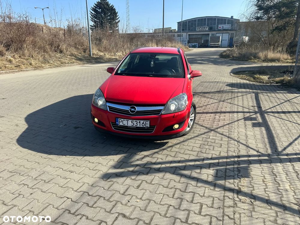Opel Astra 1.9 CDTI Cosmo - 1