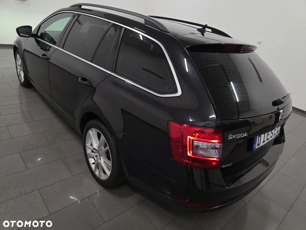 Skoda Octavia 2.0 TDI SCR 4x4 Style DSG - 5