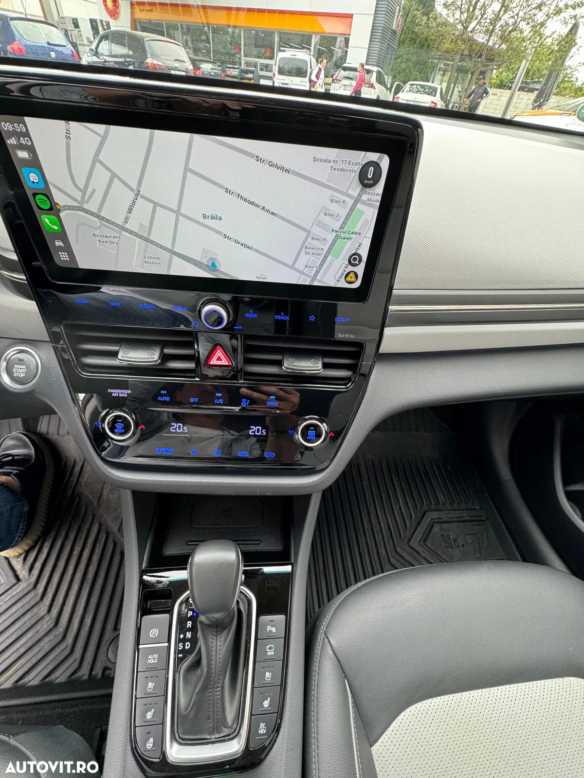 Hyundai IONIQ Plug-in-Hybrid 1.6 GDI Premium - 16
